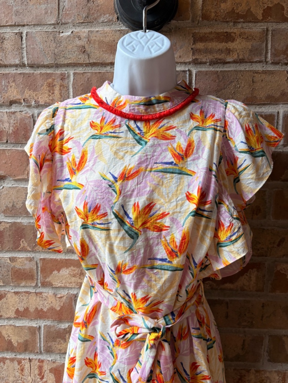 THML Floral Tie-Waist Flutter Sleeve Dress size small - Picture 3 of 6